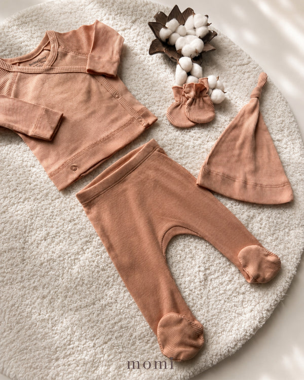 Set za novorodjenče 4Pcs | S002 ( baby pink )